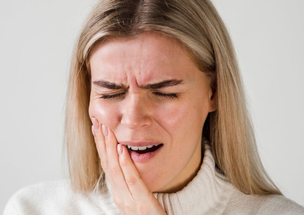 Tooth sensitivity can cause sudden pain when eating or drinking hot, cold, sweet or acidic foods.